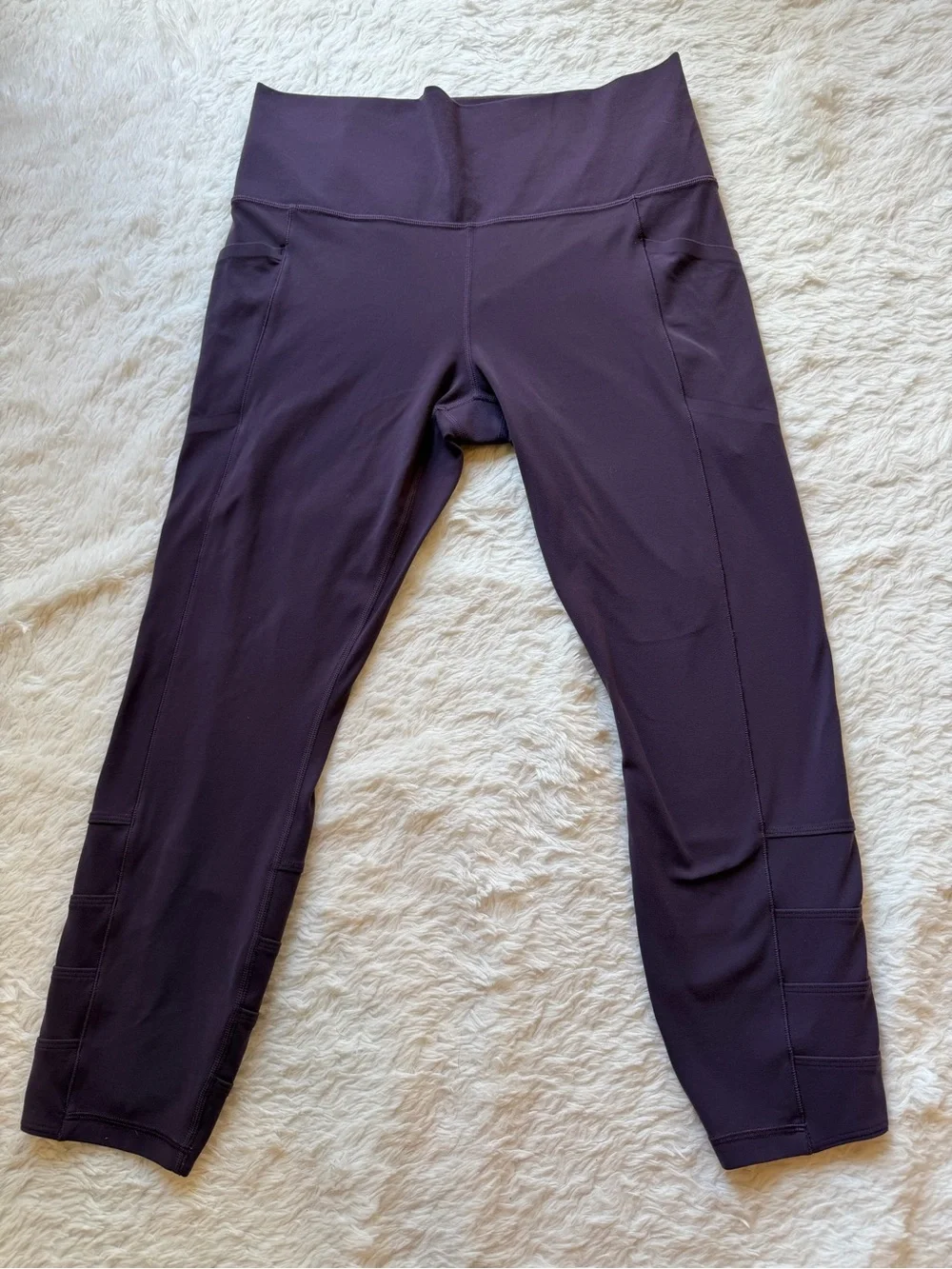 Athleta Salutation Stash Pocket II Cinch 7/8 Tight Plum Large